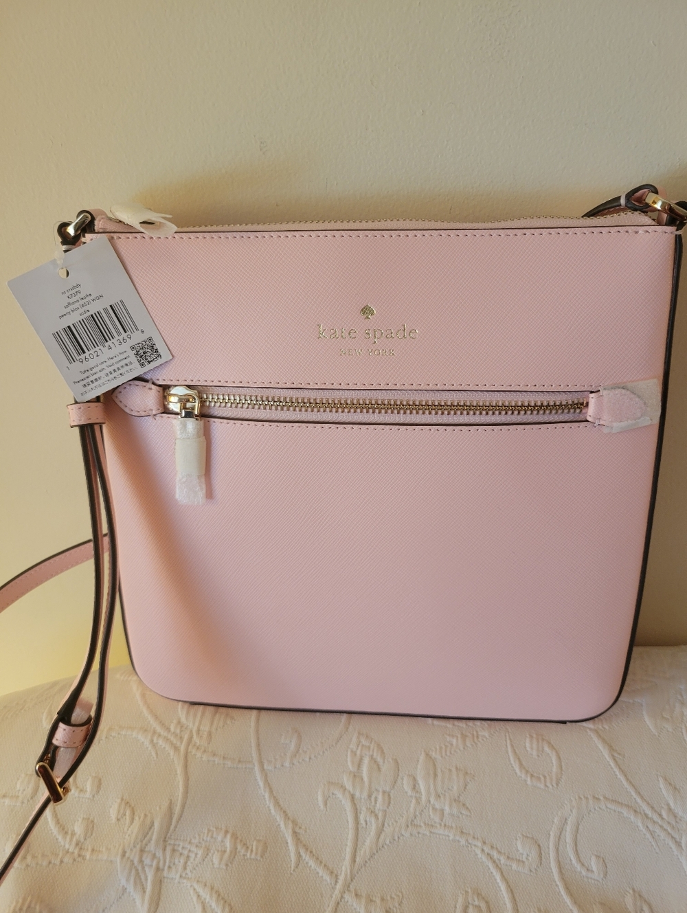 kate spade Sadie North South Crossbody Peony Blossom. NWT